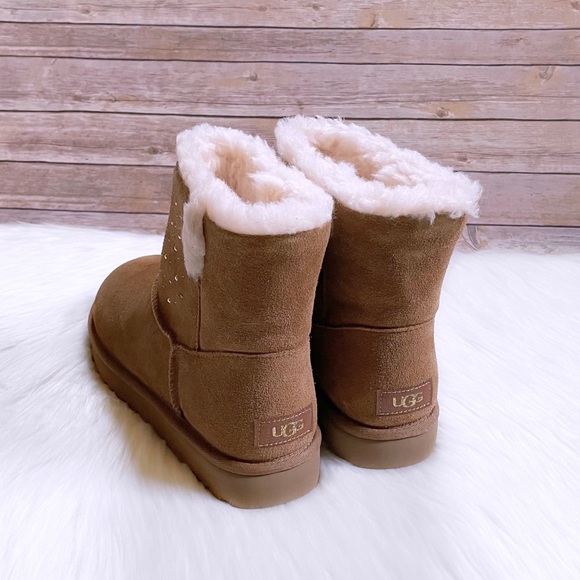 UGG Women’s Classic UGG Gem Mini Chestnut Suede Boots - Picture 5 of 10